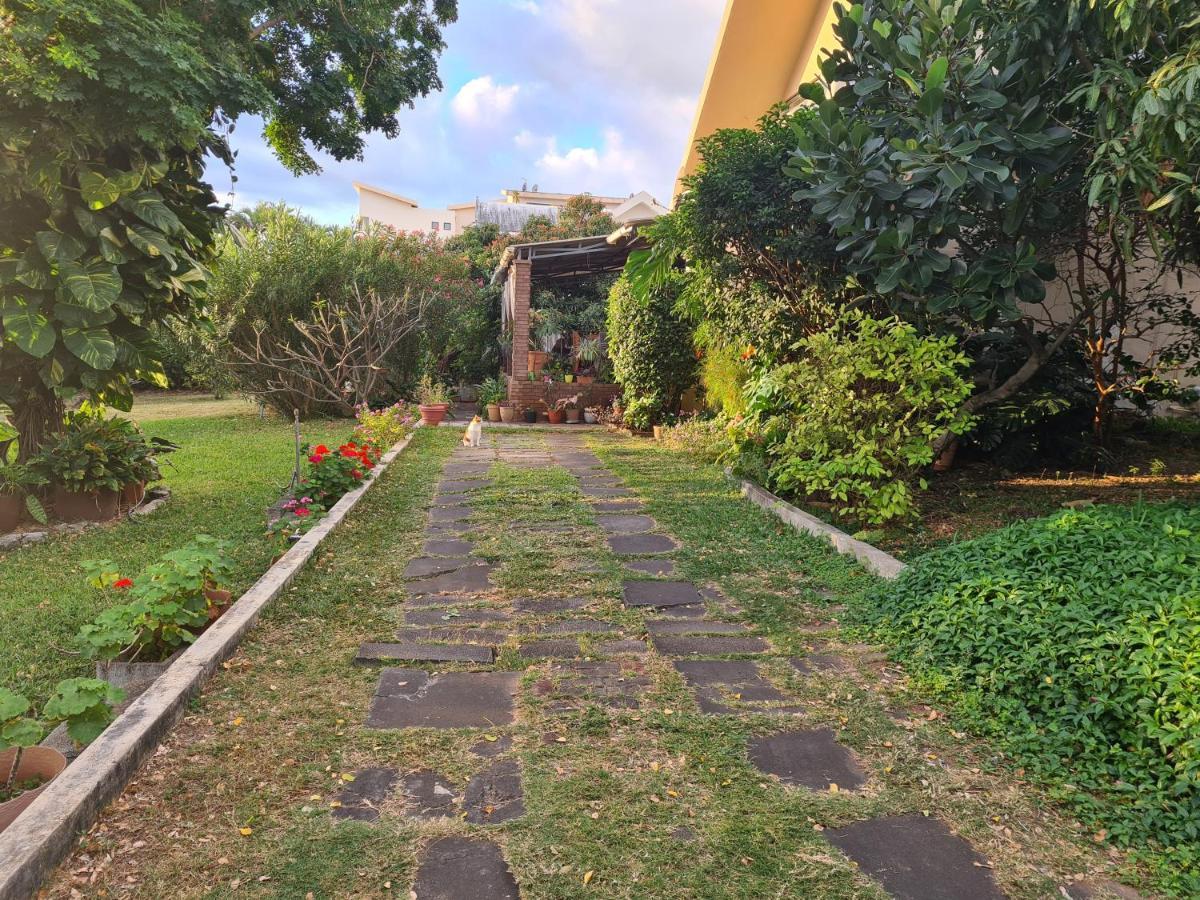 Comfy Home-Tropical Garden & 5 Min Walk To Beach Tamarin Extérieur photo